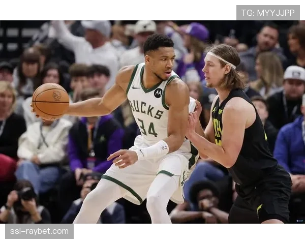 字母哥愤怒冲入步行者更衣室争夺比赛用球,赛后插曲引热议 字母哥愤怒冲入步行者更衣室争夺比赛用球,赛后插曲引热议